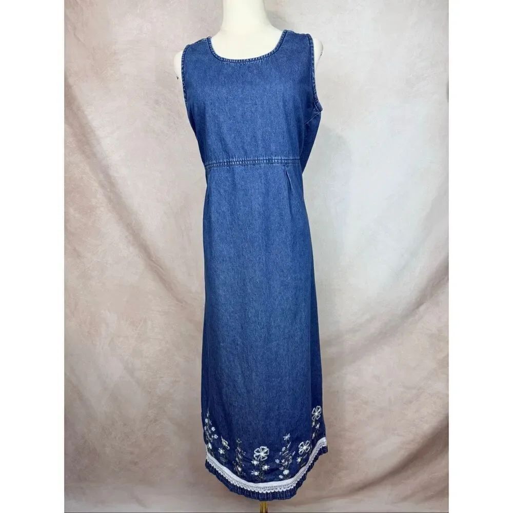 Vintage Denim Jumper Dress Floral Embroidered Size Medium 100% Cotton Midi